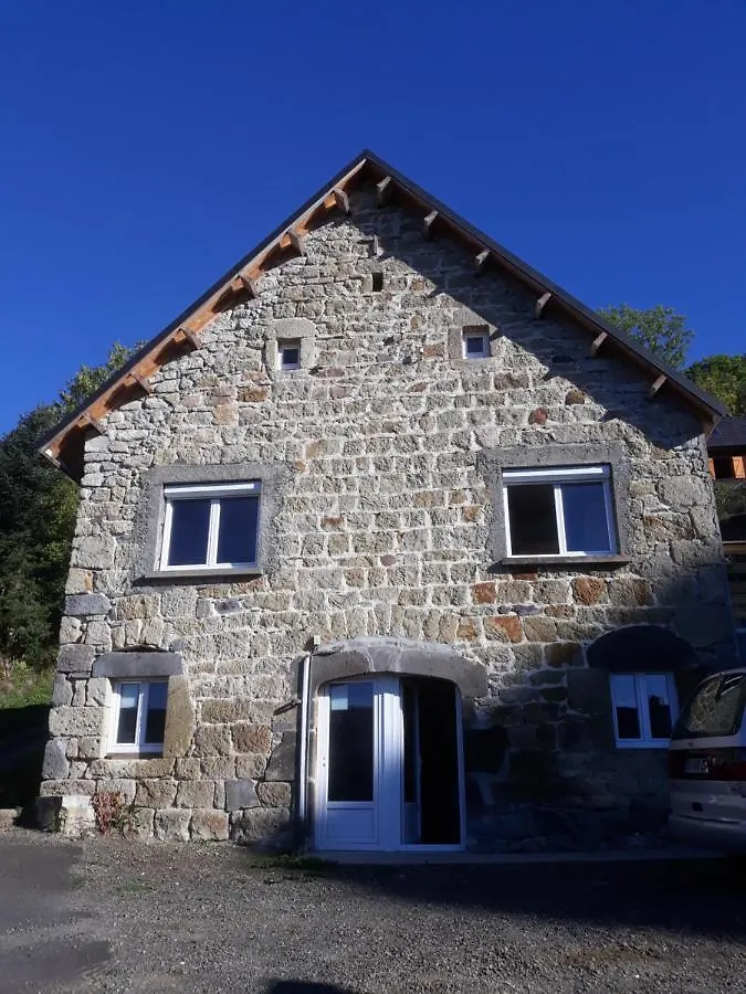 Bed and Breakfast Les Roses Des Bois à Murat-le-Quaire France